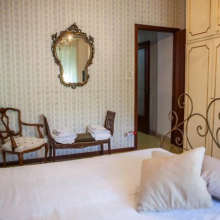 Un Tuffo Nella Baia Di Capomulini Bed & Breakfast อาชิเรอาเล ภายนอก รูปภาพ