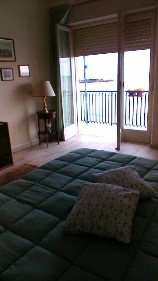 Un Tuffo Nella Baia Di Capomulini Bed & Breakfast อาชิเรอาเล ภายนอก รูปภาพ