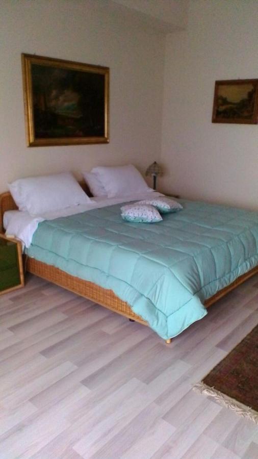 Un Tuffo Nella Baia Di Capomulini Bed & Breakfast อาชิเรอาเล ภายนอก รูปภาพ